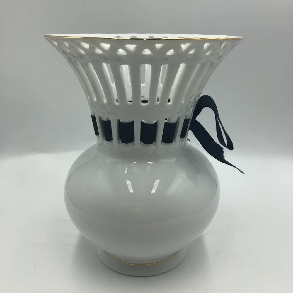 Vintage Formalities by Braun Bros White Lattice Tabletop Indoor Decorative Vase